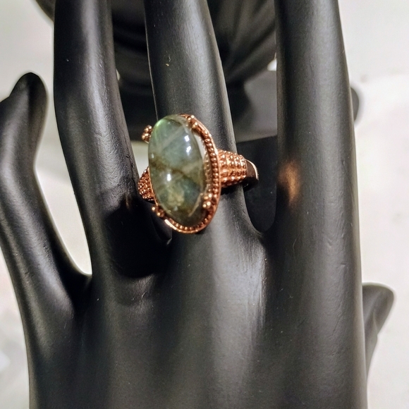 Jewelry - Labradorite Ring With Bronze Band Size 7